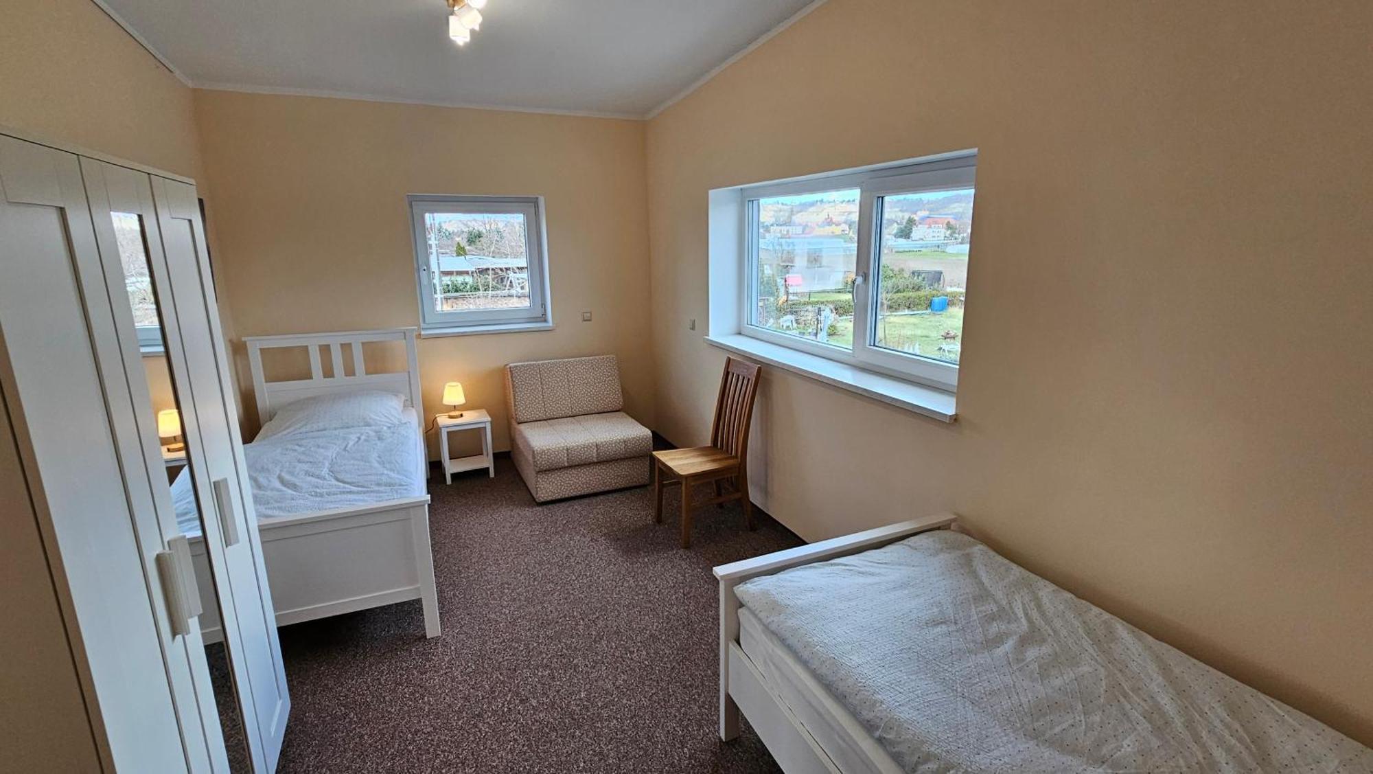 Sehr Schoenes Und Grosses Haus In Dresden - Partys Und Andere Feierlichkeiten Sind Wegen Eventueller Laermbelaestigung Nicht Gestattet Exterior photo